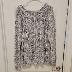 GAP Black and White Knit Sweater XL